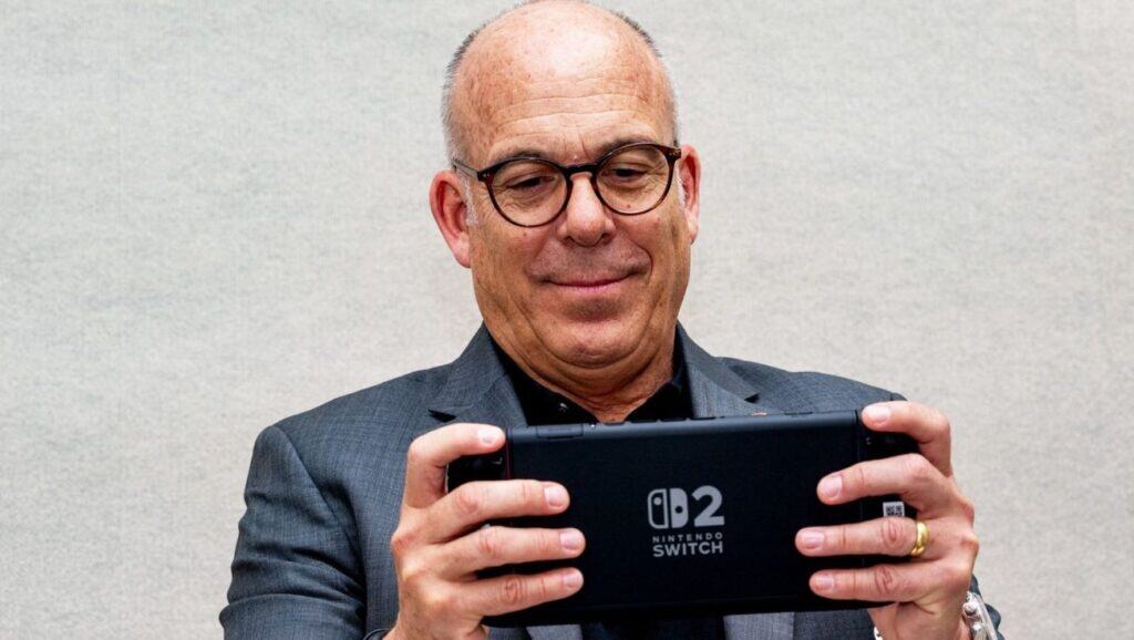 Doug Bowser supervisando el lanzamiento de Nintendo Switch 2 en Estados Unidos.