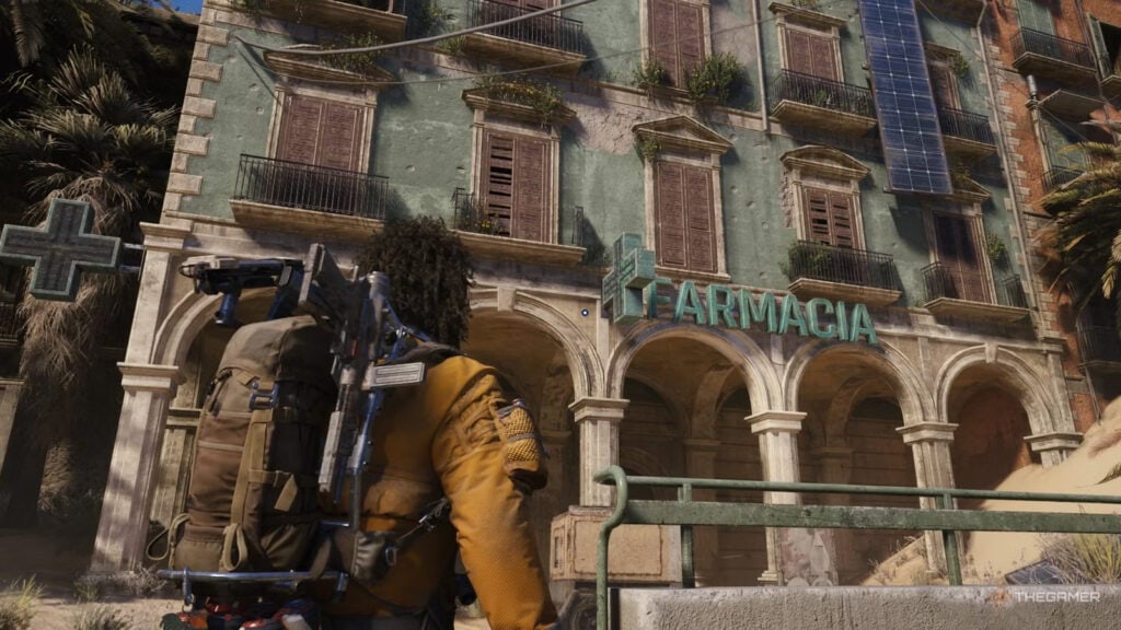 Calles de Buried City con señal de farmacia para la Misión Reveal in Ruins