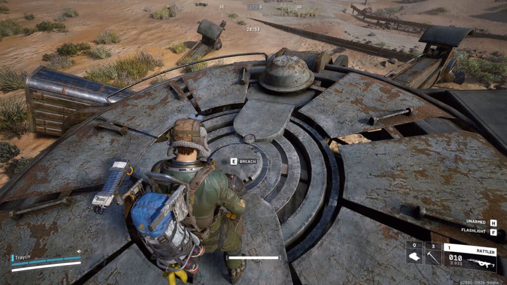 Entrada iluminada al Hidden Bunker durante una prueba semanal 5