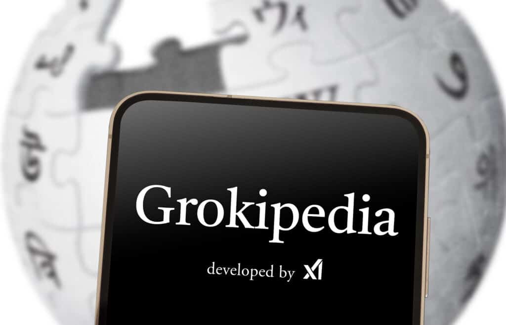 Grokipedia vs Wikipedia: Jimmy Wales critica la enciclopedia de IA de Elon Musk