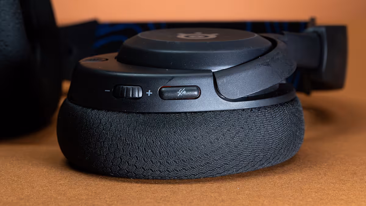 SteelSeries Arctis Nova 5 Wireless — Personalización extrema con más de 100 ajustes preestablecidos de audio