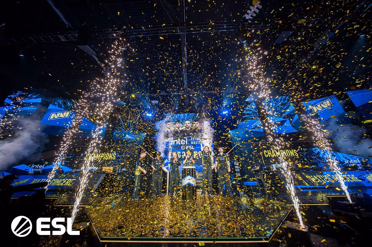 Natus Vincere celebra el título de IEM Atlanta 2026 con lluvia de confeti dorado — foto oficial ESL.