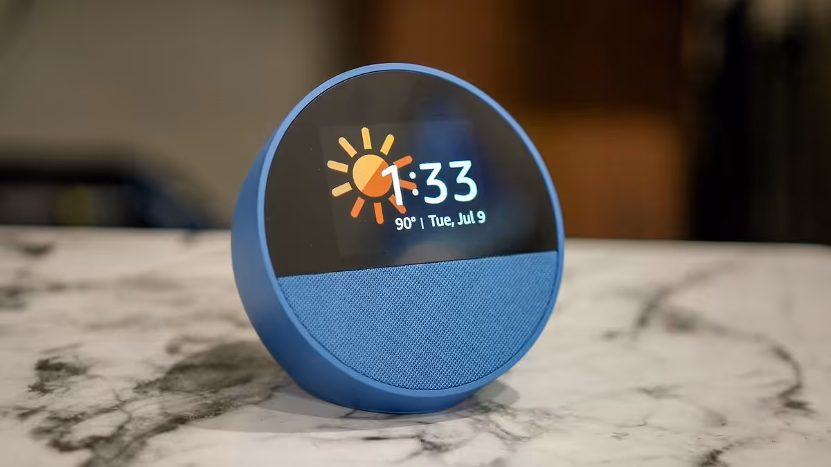 Amazon Echo Spot — Micrófono inteligente con pantalla para monitoreo visual