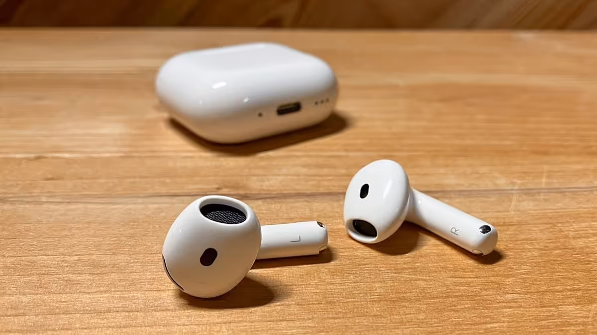 Apple AirPods 4 — Spatial Audio que envuelve tus partidas